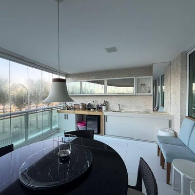 Apartamento com 4 Quartos para Lugar no Condomínio Mônaco