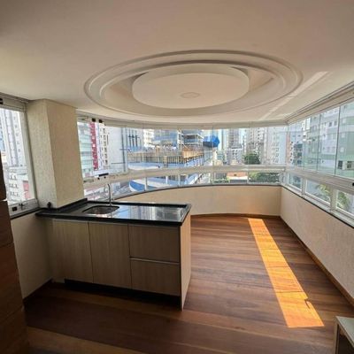 APARTAMENTO PARA LOCAÇÃO COM 3 DORMITÓRIOS EM BALNEÁRIO CAMBORIÚ - Apartamento em Centro, Balneário Camboriú - para locação - LIBERATIO IMOBILIARIA LTDA
