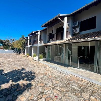 Sobrado Geminado à venda 90m do mar Bombinhas SC
