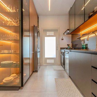 Apartamento com 3 suítes a uma quadra do mar - Apartamento em Praia Brava, Itajaí - à venda - IZA RODRIGUES NEGOCIOS IMOBILIARIOS