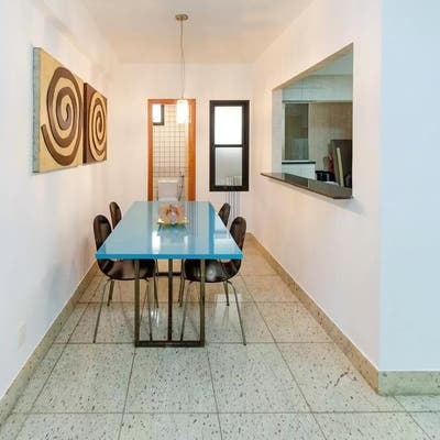 Sala de jantar com acabamento em alvenaria