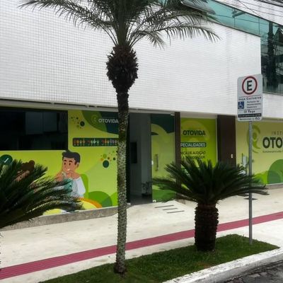 SALA COMERCIAL TODA MOBILIADA NO BAIRRO NAÇÕES EM BALNEÁRIO CAMBORIÚ - Salas Comerciais em Nações, Balneário Camboriú - para locação - LIBERATIO IMOBILIARIA LTDA