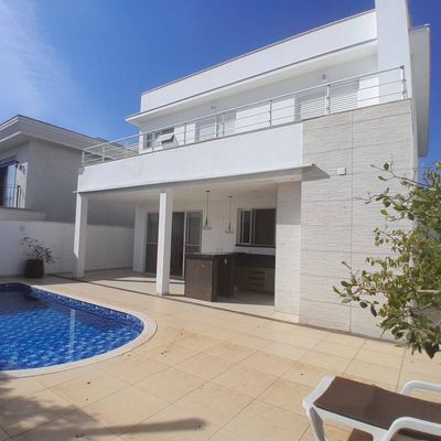 Sobrado com Suíte no Térreo Colinas do Sol 250M² á Venda - Piscina e Gourmet