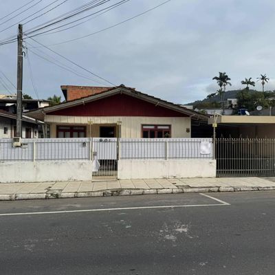 Terreno com 250m² no bairro das Nações em Balneário Camboriú