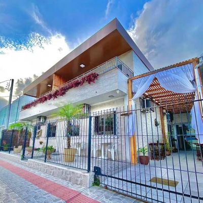 Casa à venda no Centro em Balneário Camboriú - Casa em Centro, Balneário Camboriú - à venda - WOW Imobiliária Ltda