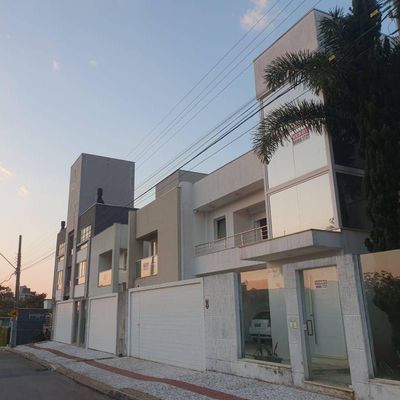 CASA GEMINADA AMPLA COM 3 DORMITÓRIOS NA PRAIA DOS AMORES - Casa Geminada em Praia dos Amores, Balneário Camboriú - à venda - LIBERATIO IMOBILIARIA LTDA