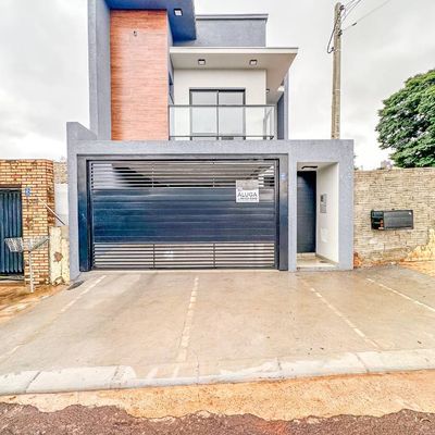 Sobrado semimobiliado para locação com 1 suíte + 2 quartos e garagem coberta para 2 carros, CENTRO - TOLEDO/PR - Sobrado em Centro, Toledo - para locação - IMOBILIÁRIA ÓRIMA