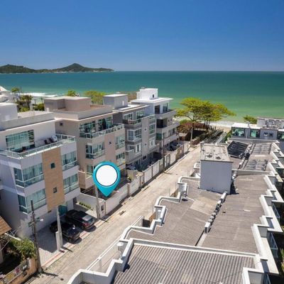 CASA COM 3 DORMITÓRIOS PARA ATÉ 7 PESSOAS NA PRAIA DE CANTO GRANDE EM BOMBINHAS/SC PARA LOCAÇÃO DE TEMPORADA - COD1722