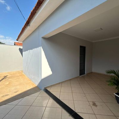 Casa para alugar com 3 quartos e garagem para 3 carros - Vila Linópolis 1ª Gleba - Santa Bárbara d'Oeste - Casa em Vila Linópolis I, Santa Bárbara D'Oeste - para locação - Imovibe Imóveis Ltda.