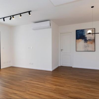 VENDA - CONDOMÍNIO EDIFÍCIO ICARAÍ - Apartamento em Vila Olímpia, São Paulo - à venda - Um Imóvel