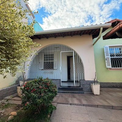 Charmosa Casa na Vila Santa Cecília - Casa em Vila Santa Cecília, Volta Redonda - para locação e à venda - Casa Sauer