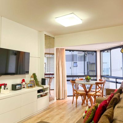 Apartamento lateral no Edifício Notre Ville FRENTE MAR com 1 quarto à Venda na Barra Sul em Balneário Camboriú - Apartamento em Centro, Balneário Camboriú - à venda - WOW Imobiliária Ltda