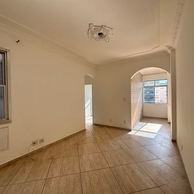 EXCLUSIVIDADE, Apartamento à venda Coração da praça Saens Pena, Sala, Quarto, banheiro social e Dependência completa. Rua Carlos de Vasconcelos, Bairro Tijuca. - Apartamento em Tijuca, Rio de Janeiro - à venda - MIGUEZ IMOBILIÁRIA