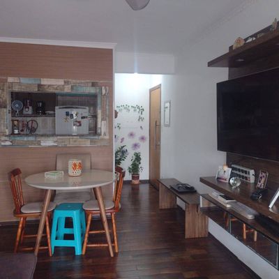 Condomínio Edifício Carlos Gomes - Oportunidade de Investimento no Coração de São João Clímaco - Apartamento em São João Clímaco, São Paulo - à venda - Um Imóvel