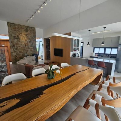 Contemporâneo.