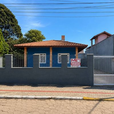 V024 – Casa à Venda no Bairro de Bombas em Bombinhas/SC - Casa em Bombas, Bombinhas - à venda - MARCOS IMÓVEIS
