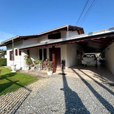 Casa Semimobiliado Com 01 suíte + 02 Quartos | Tifa Martins - Jaraguá do Sul - Casa em Tifa Martins, Jaraguá do Sul - à venda - Eskala Imóveis LTDA