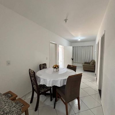Casa com 03 dormitórios no Centro de Navegantes/SC