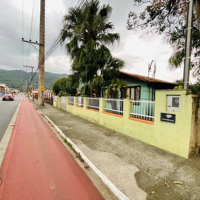 AMPLO TERRENO NA VILA LALAU