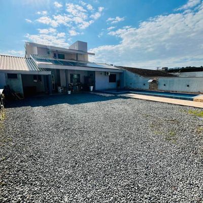 CASA COM PISCINA NO BAIRRO SÃO LUÍS - JARAGUÁ DO SUL - Casa em São Luís, Jaraguá do Sul - à venda - Brisa Sul Imóveis