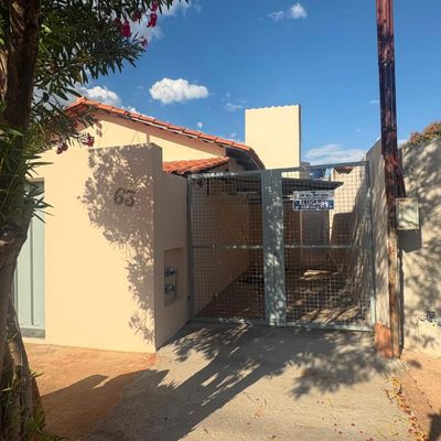 Casa com 2 quartos, São Pedro - Abaeté - Casa em São Pedro, Abaeté - para locação - Multiplus Negocios e Imoveis LTDA