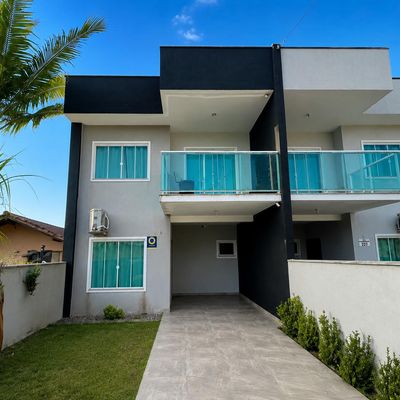 Sobrado Com 121,98 m², Á 210 Metros Da Praia Da Barra Do Saí