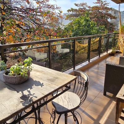 APARTAMENTO À VENDA RUA CAÇAPAVA (GRAJAÚ) - VARANDA, 3 QUARTOS SENDO 1 SUÍTE, 1 BANHEIRO SOCIAL, COPA COZINHA, DEPENDÊNCIA COMPLETA (QUARTO, ÁREA E BANHEIRO DE SERVIÇO) - 126 M² - 2 VAGAS NA ESCRITURA E DEMARCADA. - Apartamento em Grajaú, Rio de Janeiro - à venda - MIGUEZ IMOBILIÁRIA