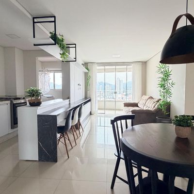 Apartamento mobiliado para locação, 2 quartos (sendo 2 suítes), 2 vagas, Edifício Residencial Lago Di Garda, Bairro Fazenda, Itajaí-SC - Apartamento em Fazenda, Itajaí - para locação - I3 CORRETORES ASSOCIADOS S/S
