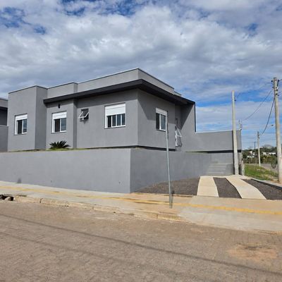 Casa com 3 Quartos, Centro - Nova Santa Rita