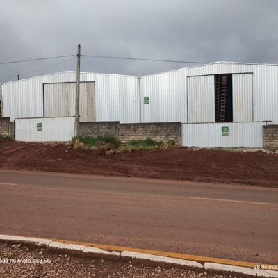 Barracão para Locação na Rua Maximiliano Magagnin, 1200 – Cará-Cará