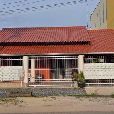 Casa com Terreno Comercial na Avenida da Príncipe em Itapoá - SC - Casa em Itapema do Norte, Itapoá - à venda - Itapoá Imóveis Ltda