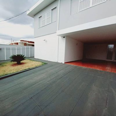 Sobrado com 4 quartos, Jardim América - Ribeirão Preto - Sobrado em Jardim América, Ribeirão Preto - para locação - Locca Imóveis