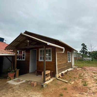 Casa com 02 quartos com água e luz incluso no aluguel no bairro Areias, Tijucas-SC - Casa em Areias (BR Felice), Tijucas - para locação - Império do Vale Negócios Imobiliários