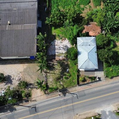 Estilo colonial com telhado cerâmico