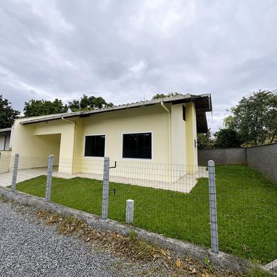 Casa Geminada com Terreno Privativo no Itapocú - Casa em Itapocu, Corupá - para locação - CONSTRUTORA O.R. LTDA