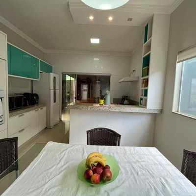 Casa com 3 Quartos, Parque das Laranjeiras Prolongamento - Rio Verde - Casa em Parque das Laranjeiras Prolongamento, Rio Verde - à venda - Futura Imóveis