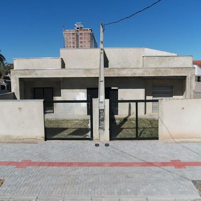 Imovel com 2 Suítes Proxímo ao Mar