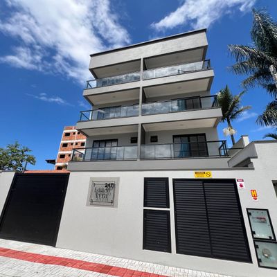 Apartamento de 2 suítes no Res. Lyra no bairro Gravatá - Navegantes/SC