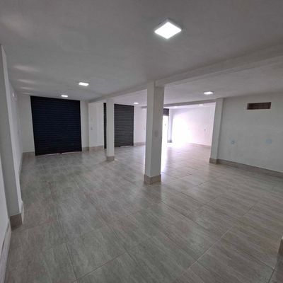 Alugo Ponto Comercial no Bairro São Silvano 90m²