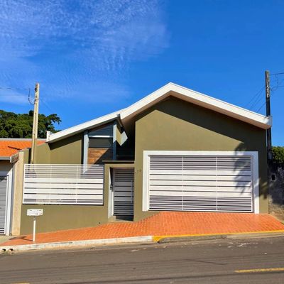 PARA QUEM QUER O IMÓVEL, TEMOS ESTA EXCELENTE OPÇÃO! - Casa em Pompéia - à venda - Roberta Imóveis