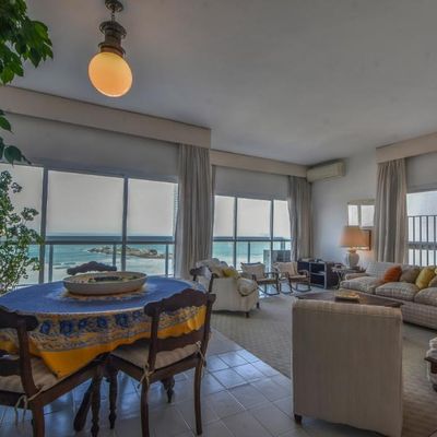 LOCALIZAÇÃO PERFEITA - LINDO APARTAMENTO VENDA - CONDOMÍNIO PANORAMA - Apartamento em Pitangueiras, Guarujá - à venda - Um Imóvel