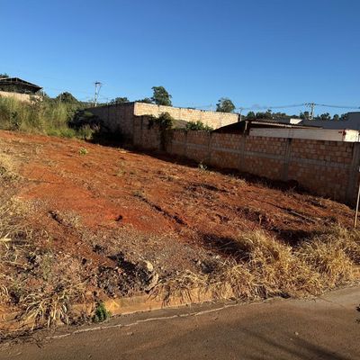 Lote/Terreno, St. Eduardo - Paracatu - Lote/Terreno em St. Eduardo, Paracatu - à venda - MORADO IMOVEIS LTDA