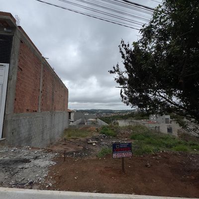Terreno em construção
