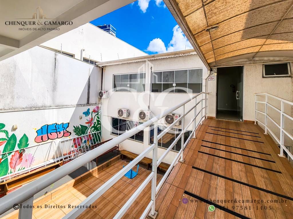 Imóvel Comercial para alugar, Avenida Jundiaí de 321.00m² com 11 Quartos e 4 Garagens - 9