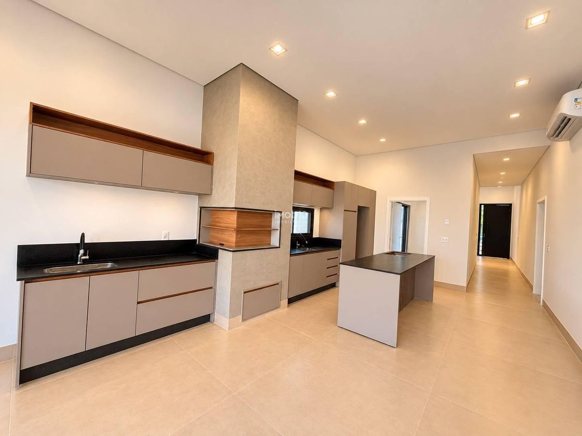 CASA PARA VENDA OU ALUGAR (R$11.000,00) COM 3 SUITES NO CONDOMINIO FECHADO SAFIRA NO BAIRRO OURO VERDE EM FOZ DO IGUAÇU - PR
